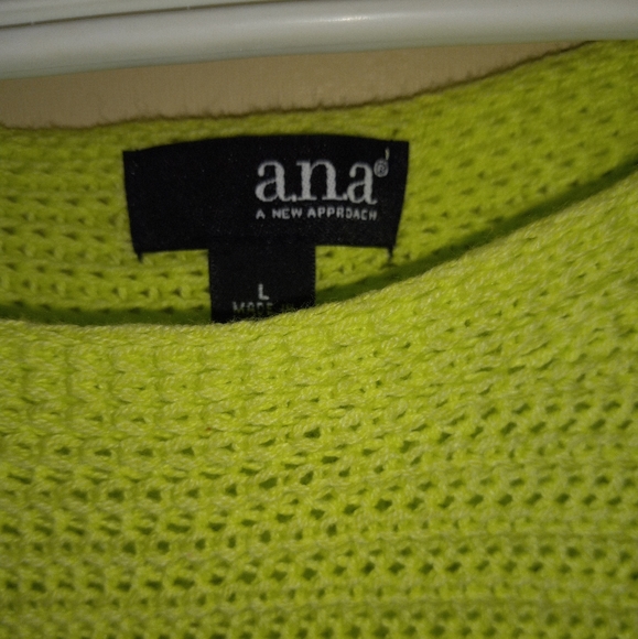 NWT Ana sweater - Picture 2 of 4